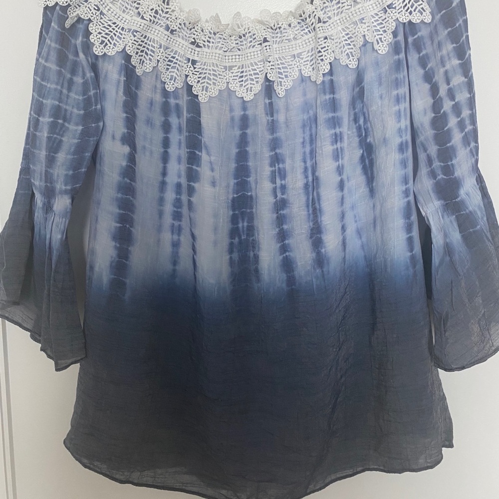 BCX Cold Shoulder Top